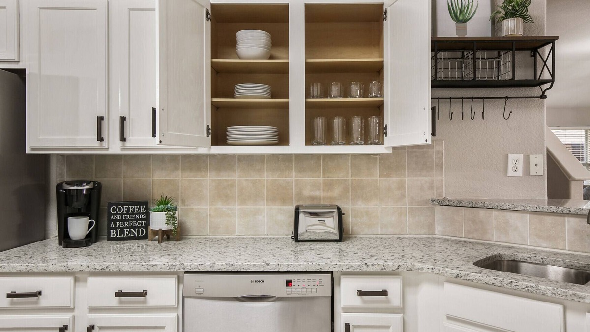 Allen House | TCH - 4 Bedroom 2 Bathroom Fully Furnished Home in Allen - SS
