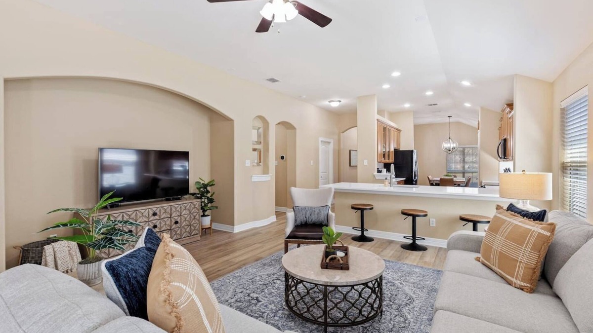 McKinney House | TCH - Spacious 4bd/2ba in McKinney with Workspace