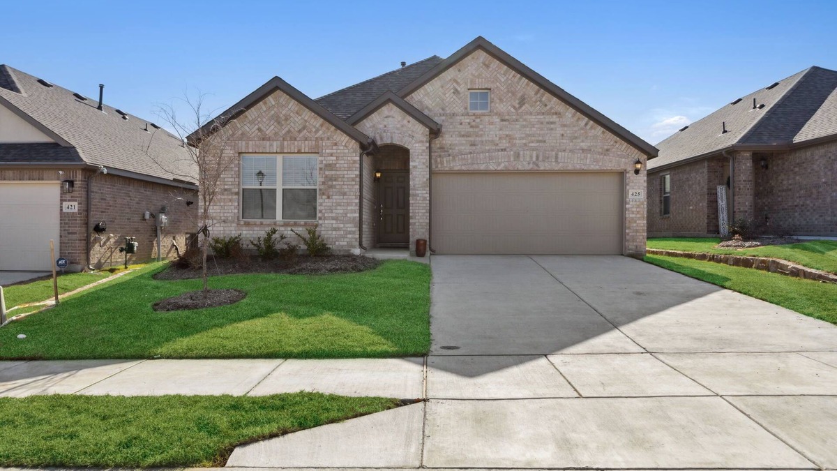 Princeton House | TCH - Spacious 4bd/2ba in Princeton with Workspace