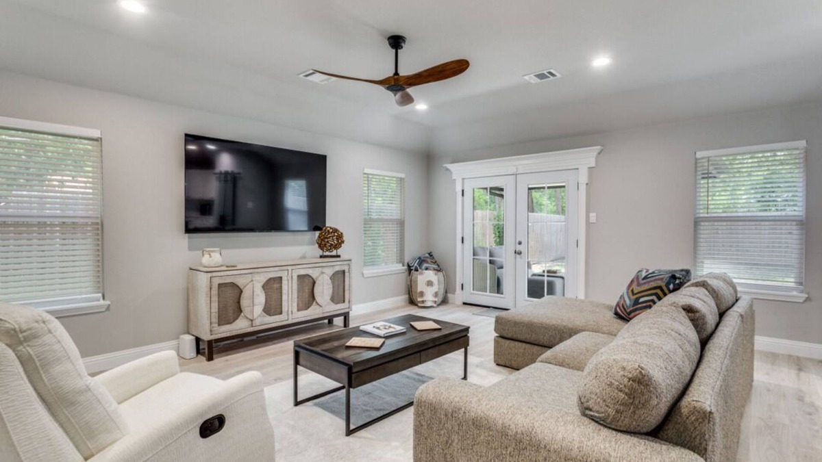 Fort Worth House | TCU Walkable! 4BR, Food and Fun!