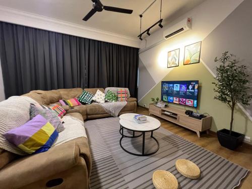 Kuantan House | TcVila4 18PAX 5BR 3Min to TelukCempedak Beach