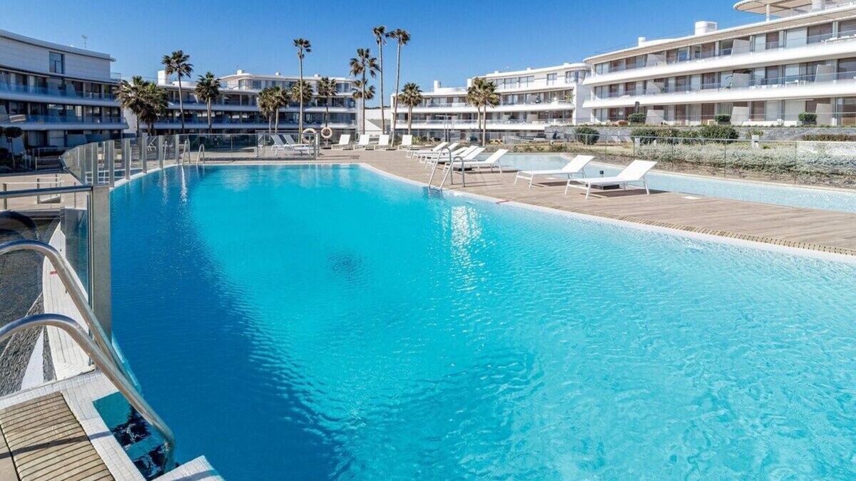 Estepona Apartment | TE- Luxury resort, front line beach, families only
