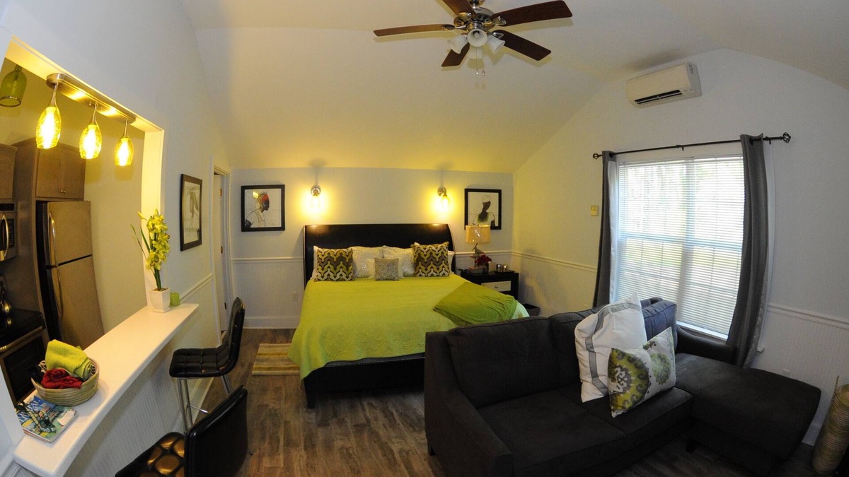 Sapelo Island Apartment | Tea Cake Cottage Suite nestled among 200 year old Live Oaks