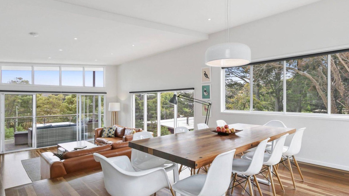 Surf Coast House | Tearmann - WIFI and a Hop, Skip and Jump to the Beach