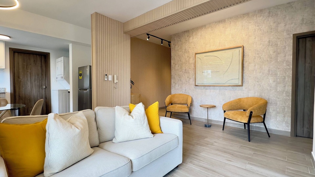 Evaristo Morales Apartment | ✨TECHO FELIZ RENTALS | POOL IN ROOFTOP: City Views 2BR EVARISTO MORALES🌟