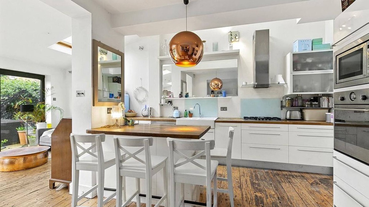 Richmond-upon-Thames House | Teddington Lock. Spacious Family Home