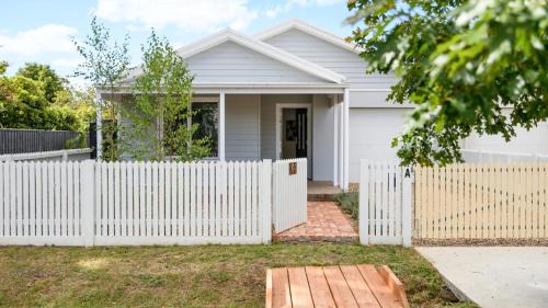 Trentham House | Teds Cottage