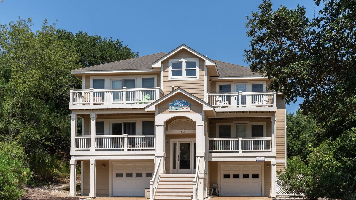 Corolla House | Tee-L-Sea: Private Pool, Hot Tub, Elevator, Sleeps 12