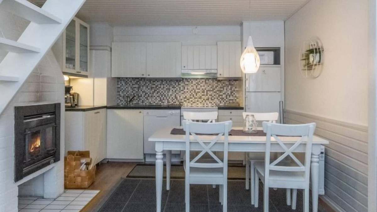 Saariselka House | Teerenpesue h 64 aurora by Interhome