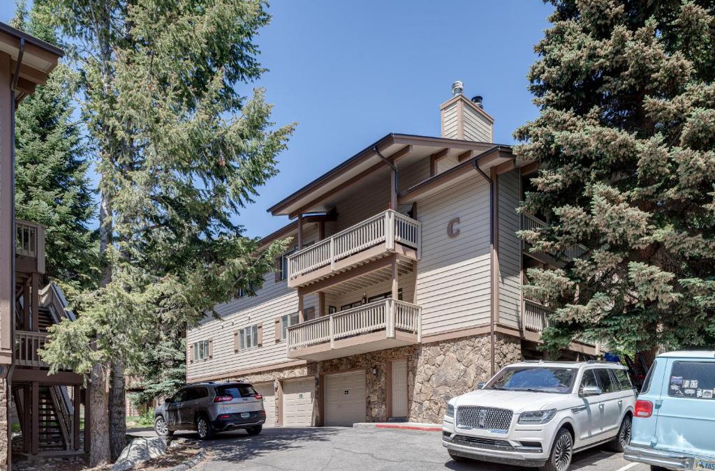 Teton Village Apartment | Teewinot C2