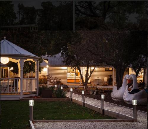 Creswick Bed & Breakfast | Tell Tales Bed & Breakfast