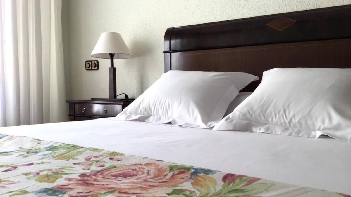 Barakaldo Apartment | Telleria Apartment with Free Parking