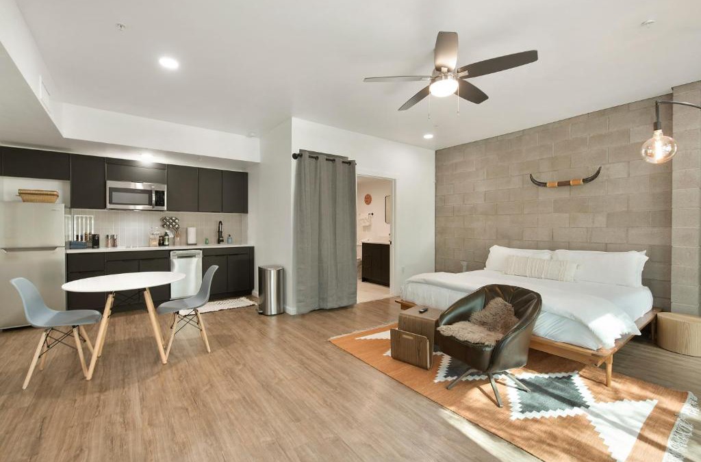 Riverside Apartment | Tempe Lofty Studios