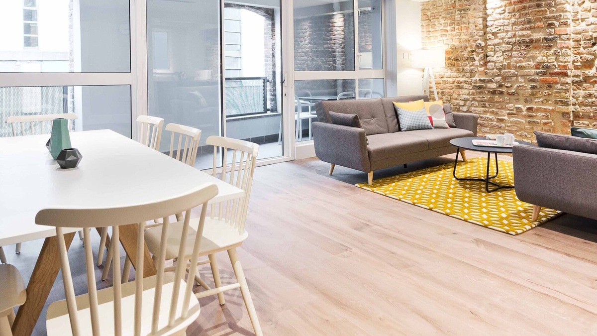Temple Bar Apartment | Temple Bar Crown Square Deluxe 2 Bedroom Apartment - Prime location! - sleeps 7