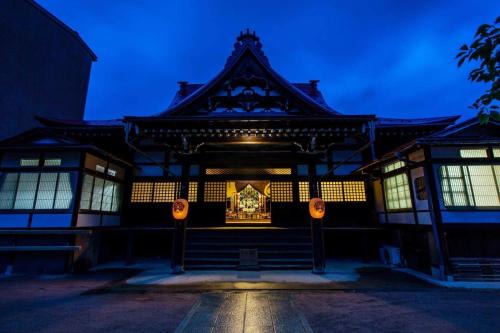Hida Takayama Onsen Hotel | Temple Hotel Takayama Zenkoji