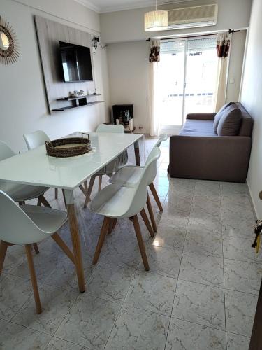 Puerto Madryn Apartment | Temporarios Roque Saenz Peña, Dto D
