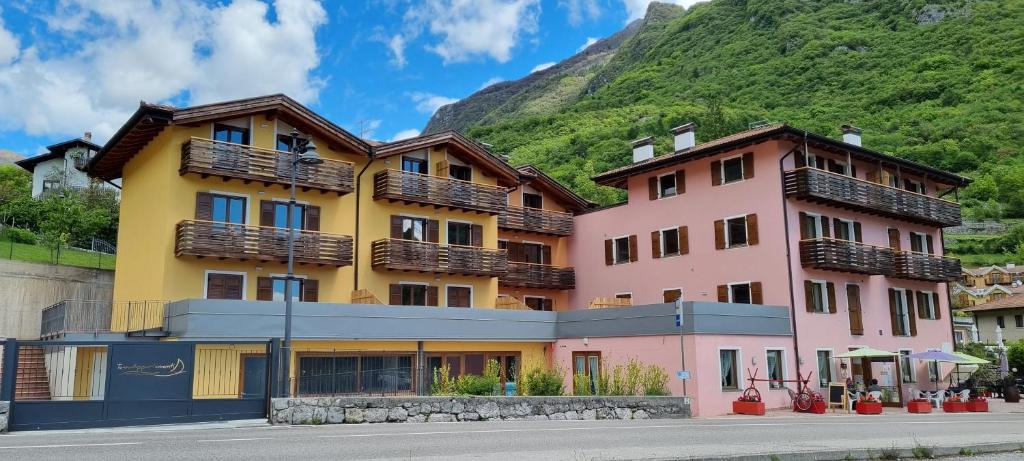 Ville del Monte Apartment | Tenno Appartamenti Garda Lake