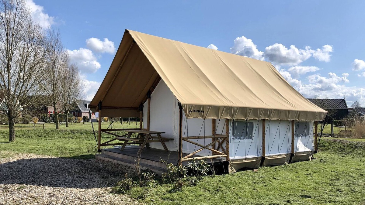 IJhorst Ski Chalet | Tent lodge with veranda near Ijhorst