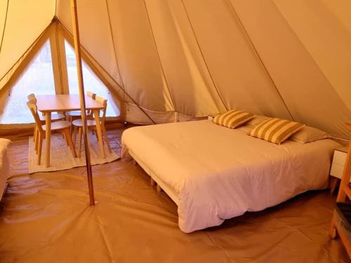 Auboncourt-Vauzelles Other | Tente confortable pour 4 personnes