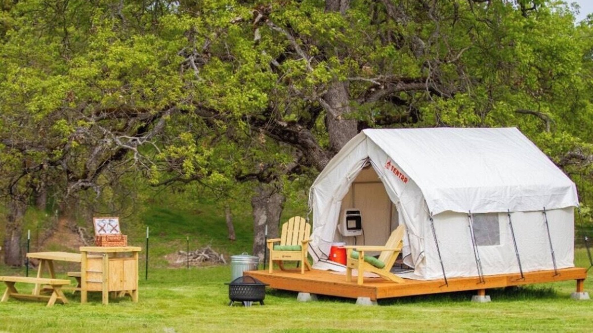 Central Point RV Rental | Tentrr Signature Site - Ancient Oak at Lane Creek Reserve