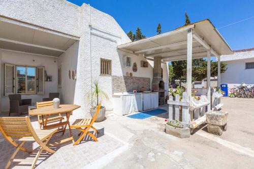 Torre Lapillo House | Tenuta Fioravante by BarbarHouse