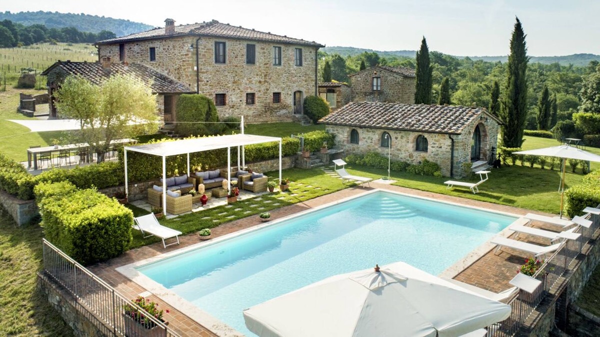 Rapale Villa | Tenuta Valdambra - Nine Bedroom Villa, Sleeps 20