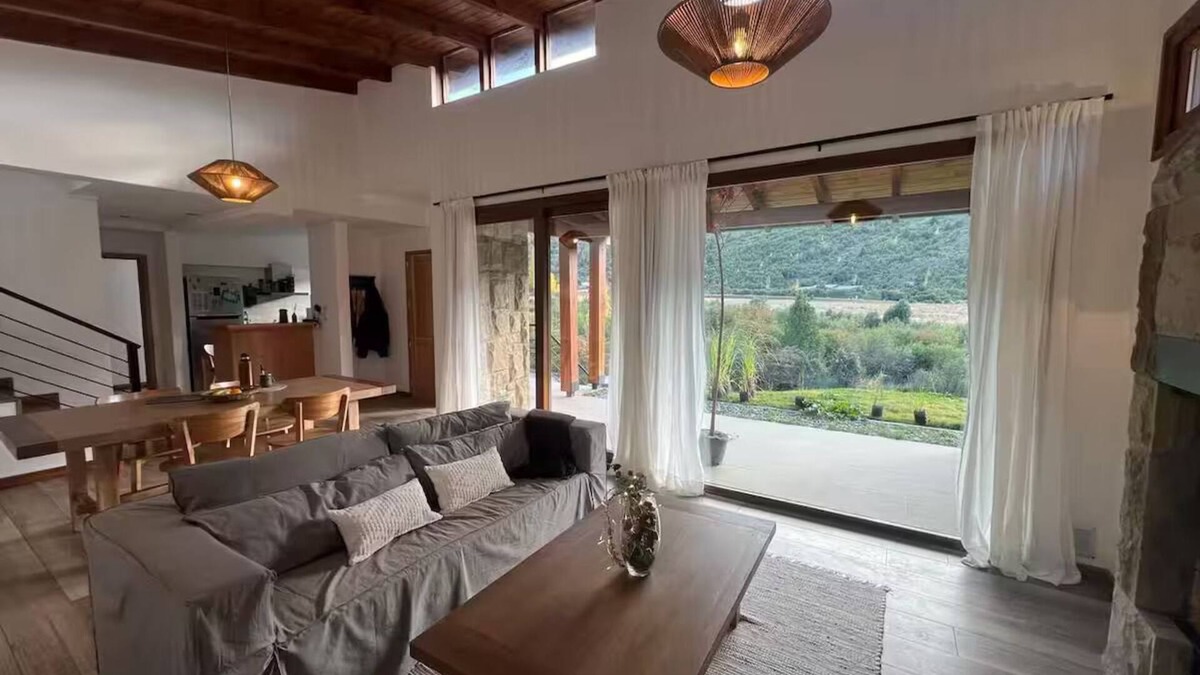 San Carlos de Bariloche House | Terraced house Arelauquen