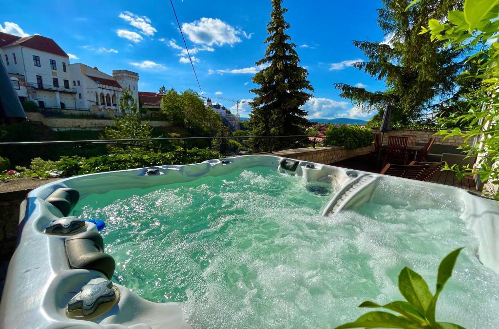 Veszprem Apartment | Terrace Apartman Prémium Belváros Jacuzzival