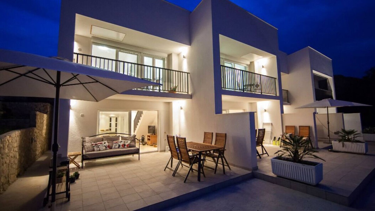 Vis Apartment | Terrace apartment Neva with heated pool and sea view