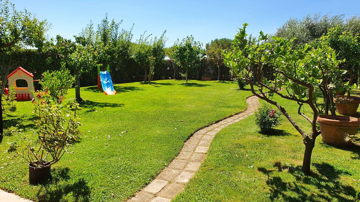 Capalbio Villa | Terraced house a stone's throw from the sea