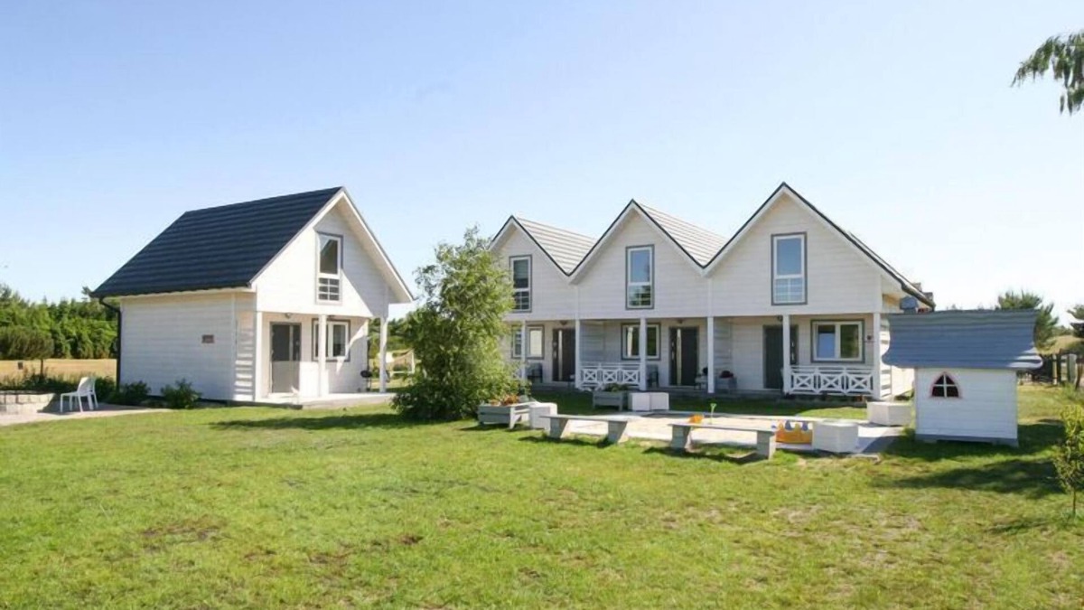 Kolczewo House | Terraced House near Baltic Sea and Golf Course