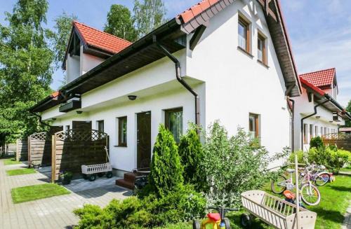 Dabki House | Terraced Houses in Bobolin near Sandy Beach