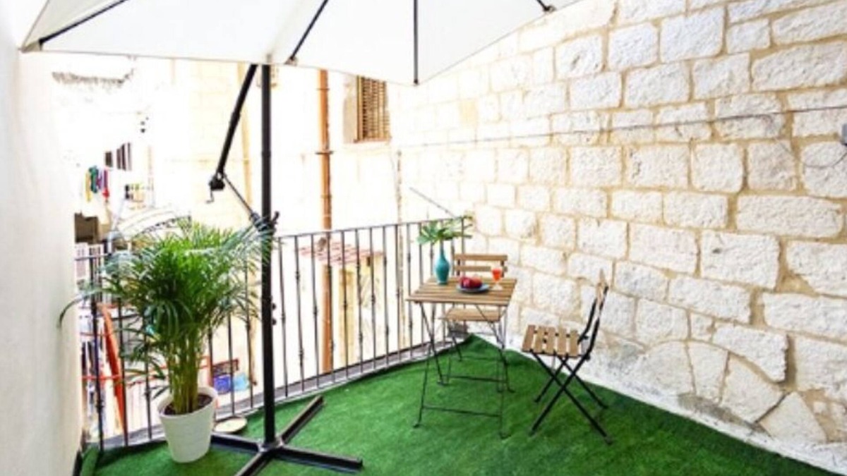 Old Town Apartment | Terraces in the court (house in the center of Bari) CIS: BA07200691000006853