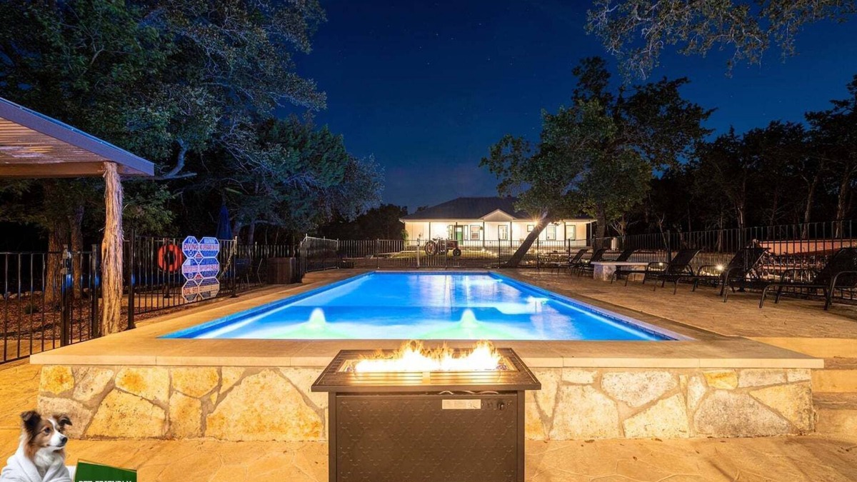 Wimberley House | Terracotta Bliss Wimberley Retreat for 28 Guests