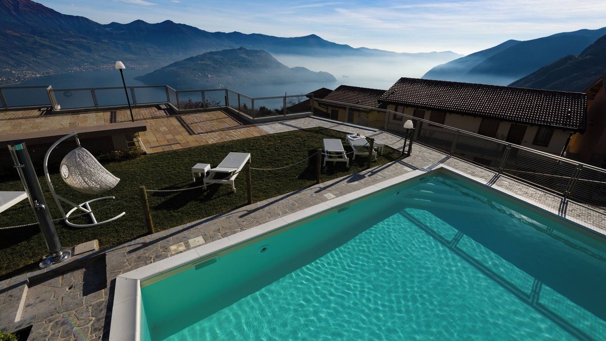 Parzanica House | Terrazza a Lago - three-room duplex apartment with terrace and pool at Lake Iseo