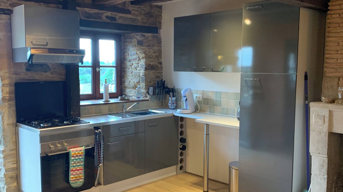 Mialet Apartment | Terrific 1-bedroom apartment in Miallet. Forget your worries & relax in peace.