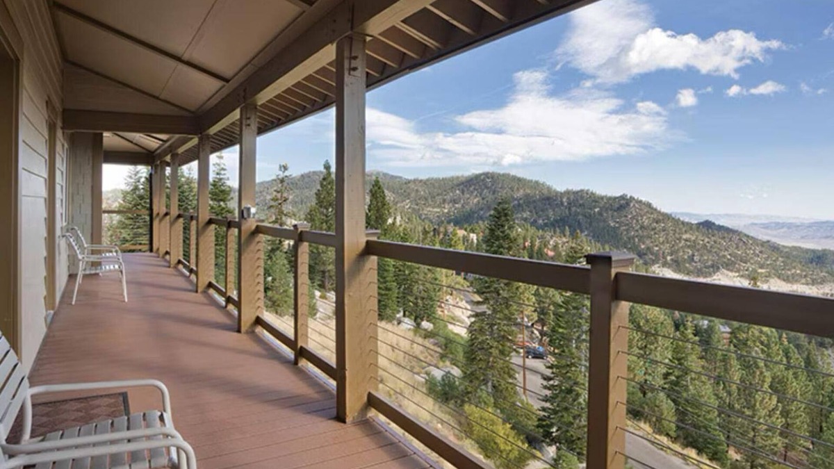 Tahoe Village Apartment | Terrific hotel suites next to Heavenly Stagecoach Resort