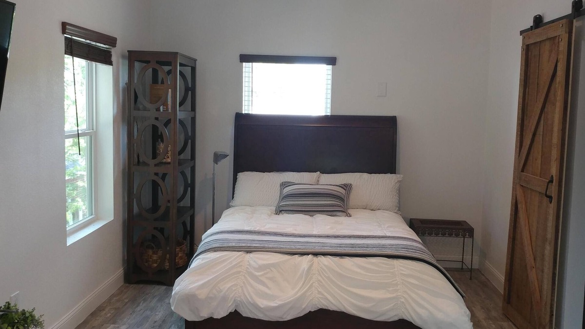 McKinney Apartment | Texas Loft is an upstairs studio efficiency apartment