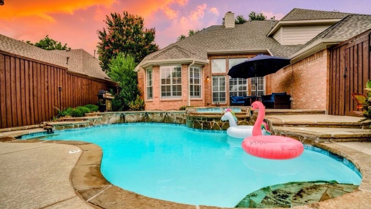 Frisco House | Texas-Style Poolside Getaway: 4BDR Oasis for 8