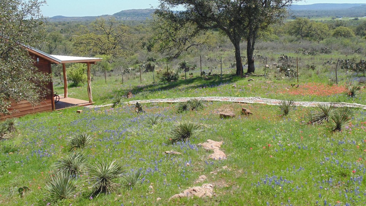 Llano Cabin | Texas T Bed and Breakfasts