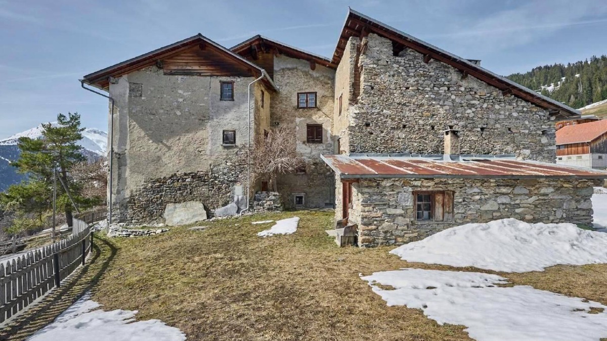 Lohn House | Tgea Simonett - Foundation Holidays in Historical Buildings