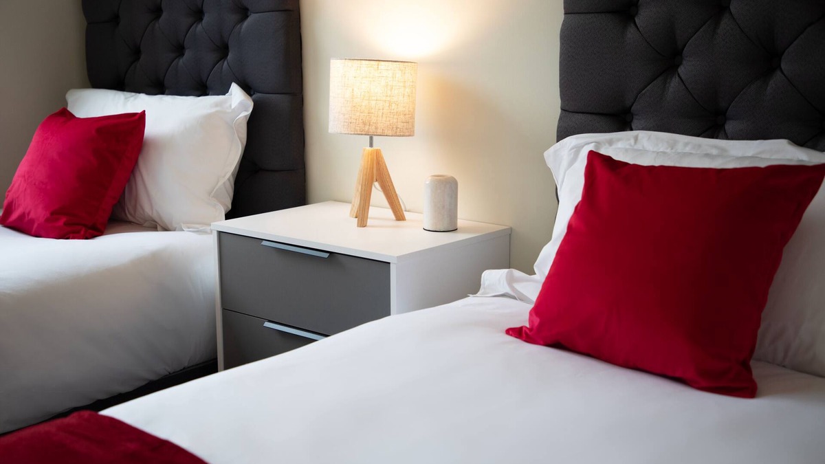 West Bromwich Apartment | Tha Kaizen