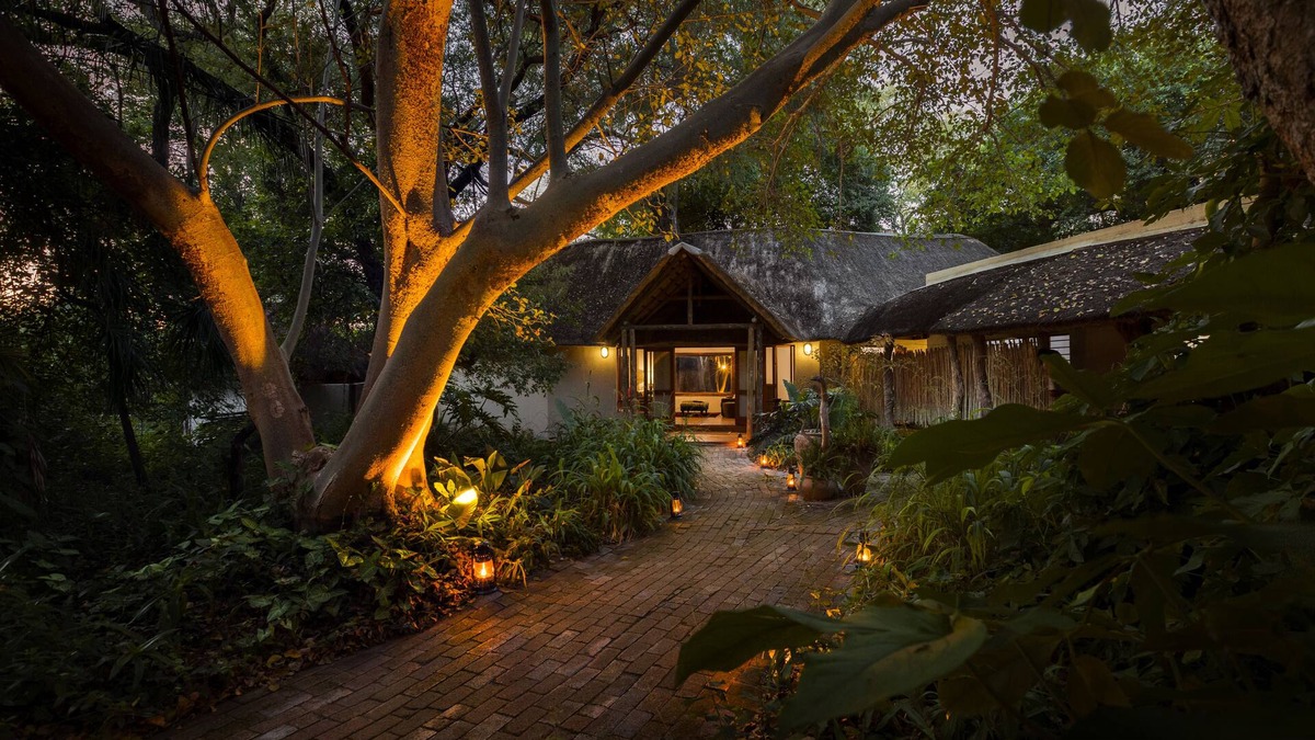 Maun Cabin | Thamo Telele