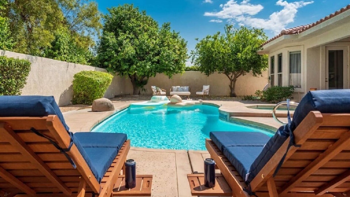 Bermuda Dunes Villa | That Yellow Door-4 bedroom/2.5 bath w/Pool & Spa