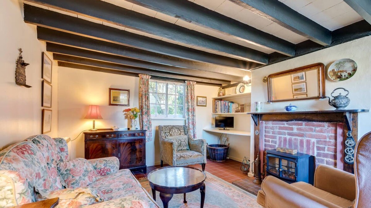 Shoreham-by-Sea House | Thatch Cottage in Shoreham-by-Sea
