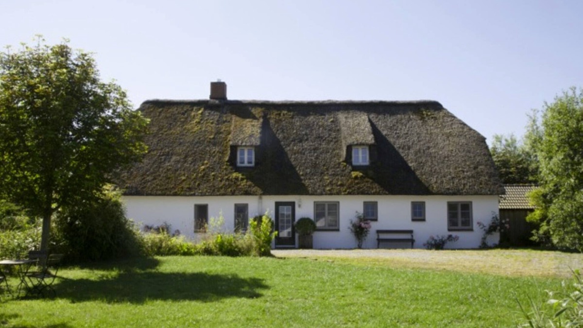 Osterhever House | Thatched house in idyllic location with terrace + garden (80sqm/maisonette)