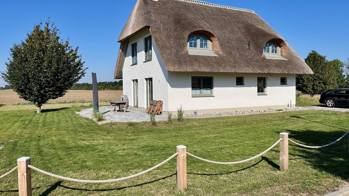 Poseritz House | Thatched roof house on Rügen