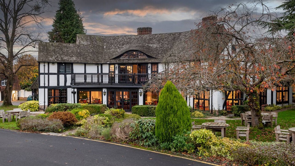 East Horsley Hotel | Thatchers, BW Signature Collection