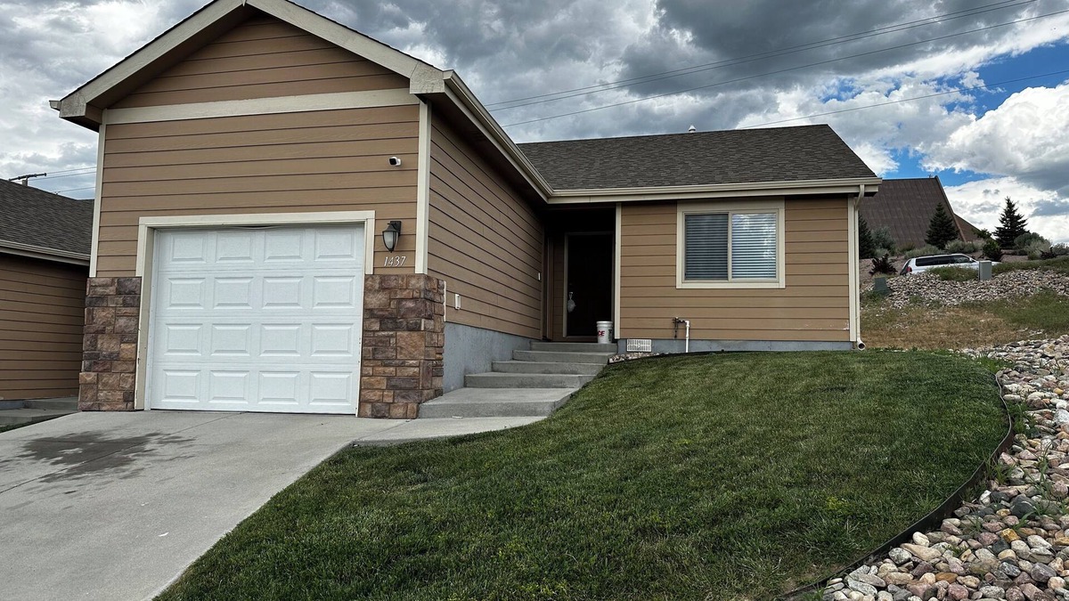 Casper House | The 1437 Fairdale by O.C.G.