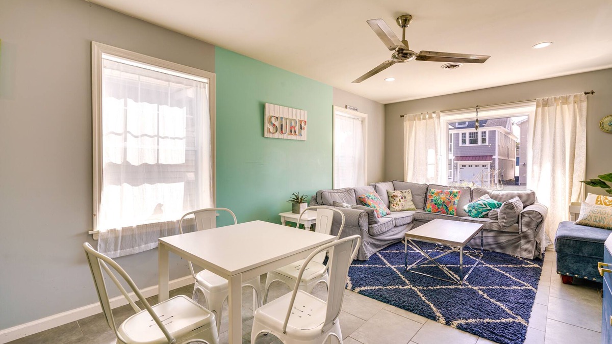 Lake Como House | ‘The 1818’ Home w/Porch & Grill - 1 Mi to Beach!